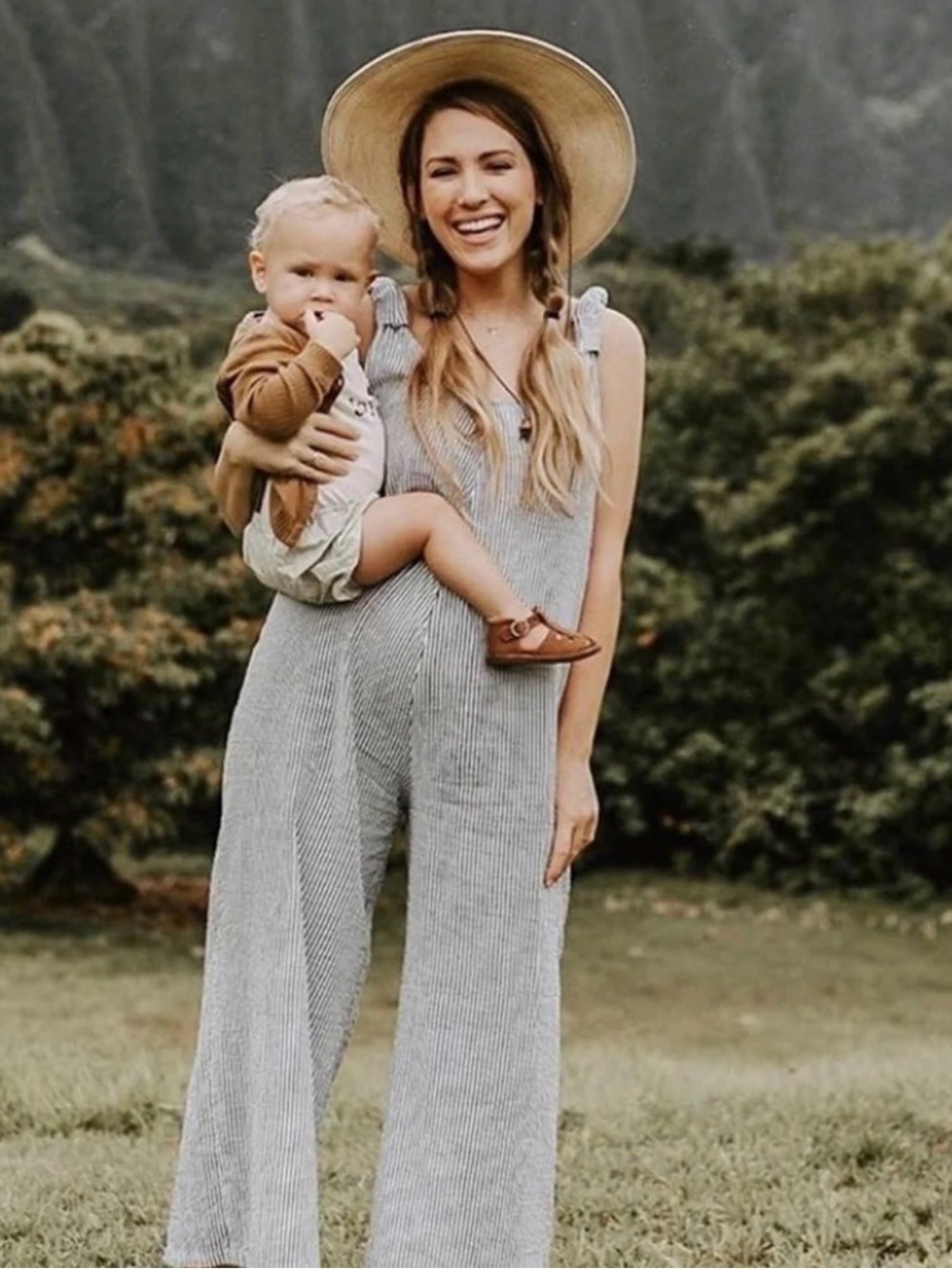 BEACHWOOD BABY 100% Cotton Seersucker Twist Straps Jumpsuit Size XS VGUC